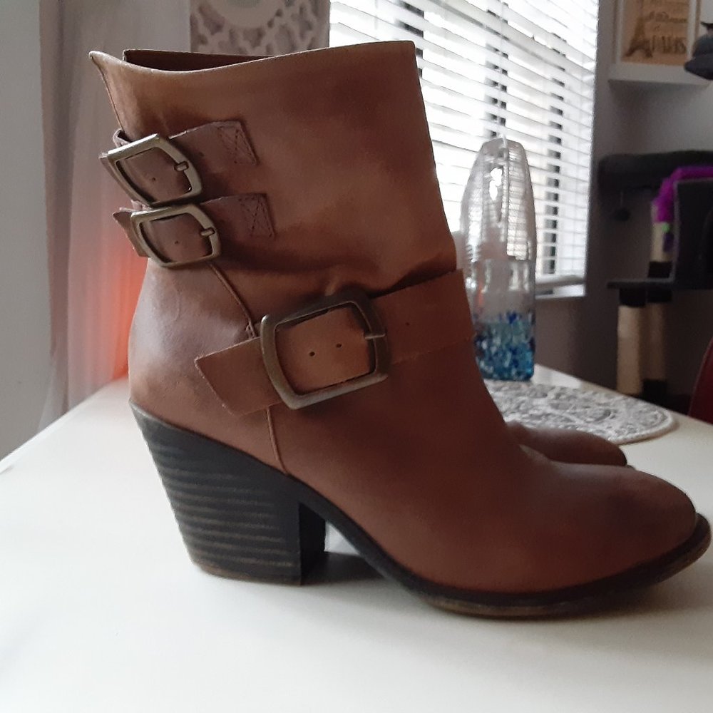 Leather booties